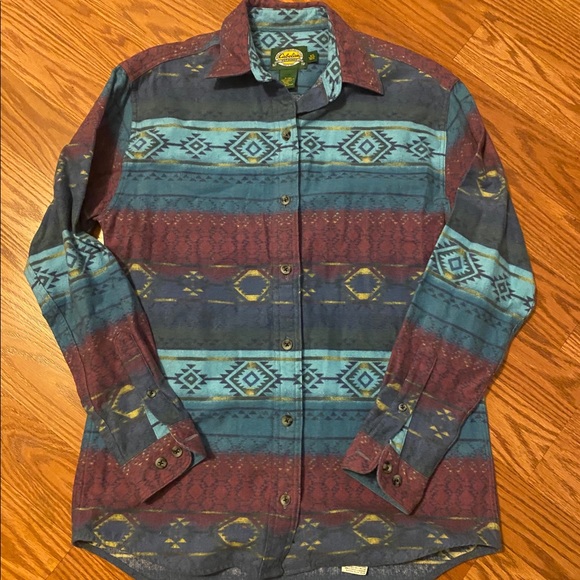 Cabela’s Flannel very cozy and thick fabric - Picture 2 of 9